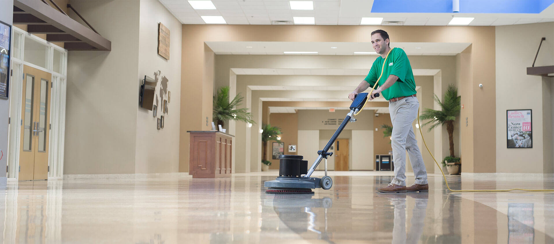 professional providing the benefits of hiring a commercial cleaning service